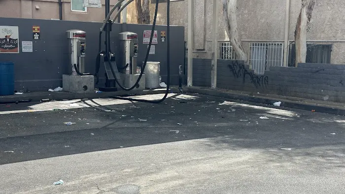Denny's Car Wash 0