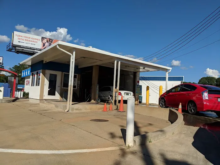 Holley's Classic Car Wash 5