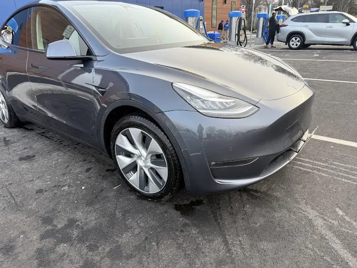 SpeedyShine Car Wash 3