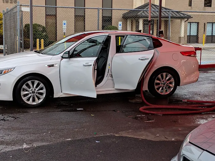 BUBBLE BATH CAR WASH & DETAILING 8