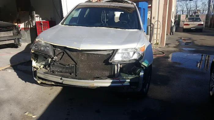D C's Auto Body 4