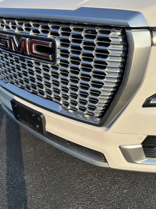 Bill Kay Buick GMC Body Shop, Service and Parts 9