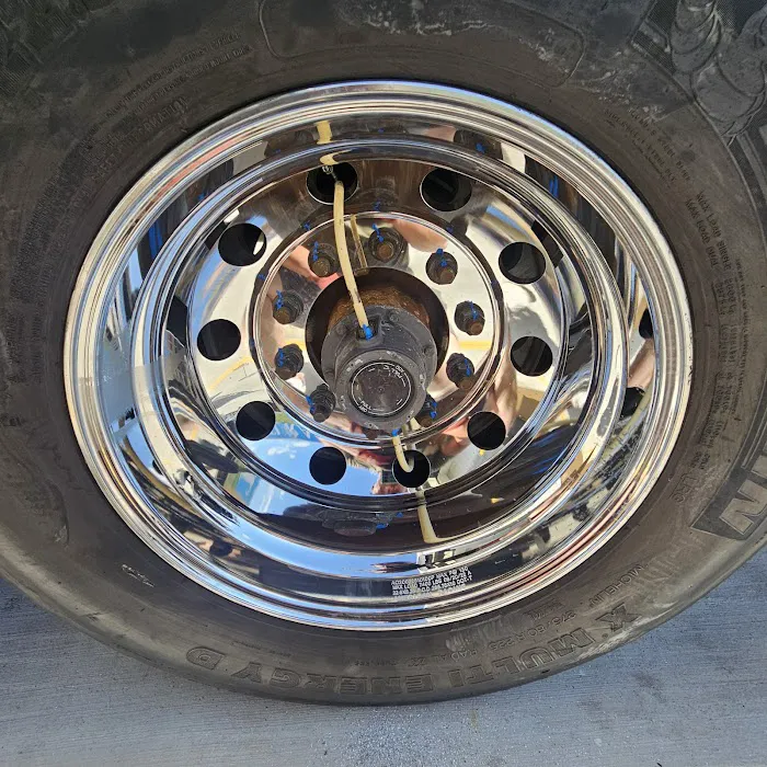 Emergency Truck and Trailer Repair 3