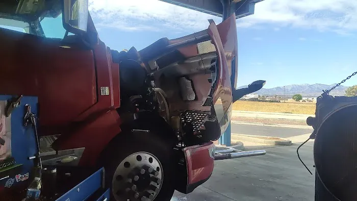 Zippy Lube A Truck 4
