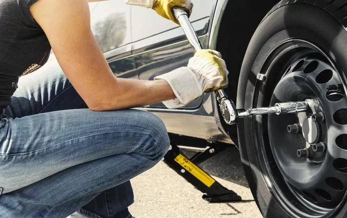 Roadside Service for Tire Puncture: Quick and Reliable Assistance When You Need It