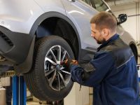 How to Fix a Car with a Leaking Brake Fluid: A Step-by-Step Guide