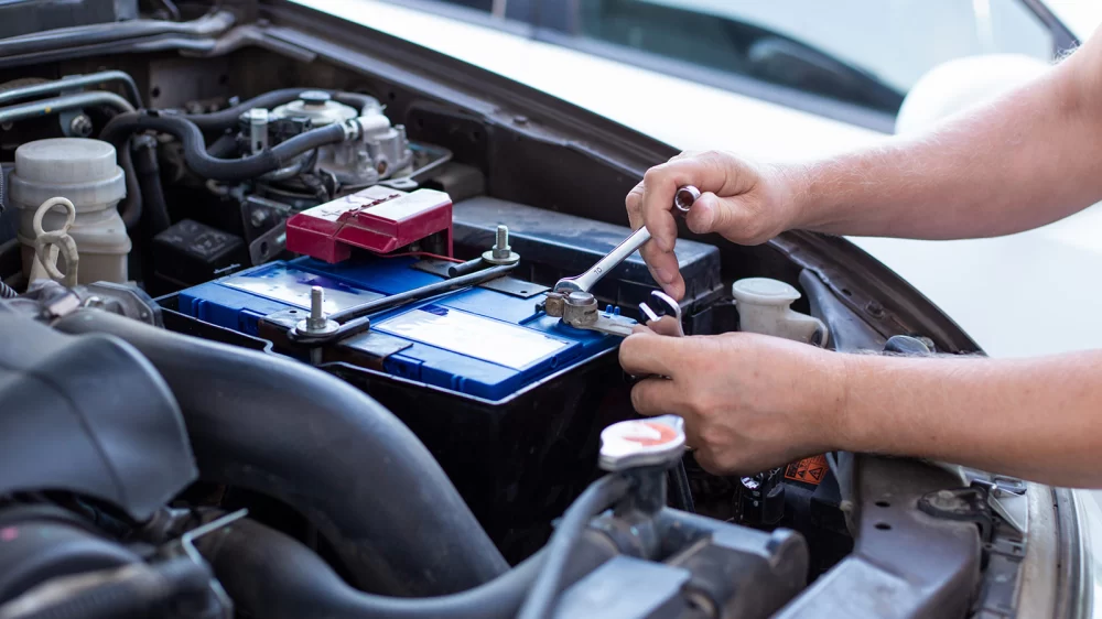 How to Replace Your Car Battery When You Don’t Have Tools