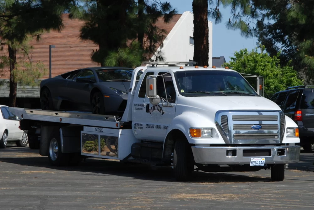 Emergency Towing Service for Flat Tire Emergencies: Fast Help When You Need It Most