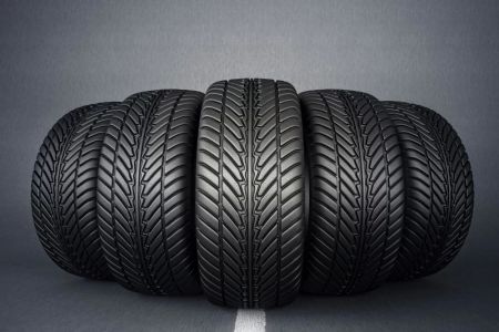 How to Reduce Accident Risk During a Tire Blowout and Stay Safe