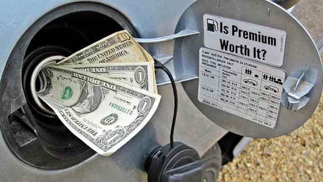 How to Reduce Fuel Consumption While Driving: Simple Tips for Better Efficiency
