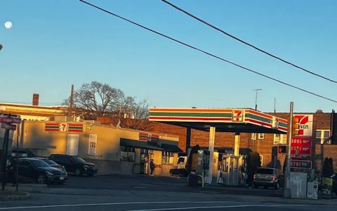 7-ELEVEN GAS STATION