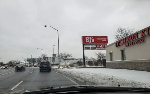 BJ's Gas Station