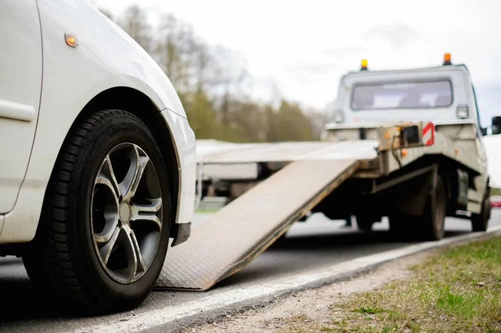Fast Roadside Towing for Damaged Vehicles: Your Complete Guide to Emergency Vehicle Towing