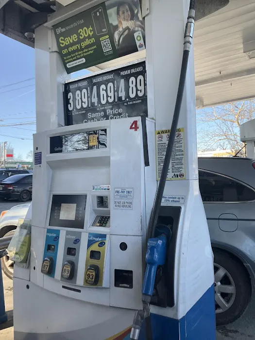 Gas Station 0