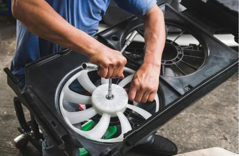 How to Fix a Malfunctioning Radiator Fan and Prevent Overheating