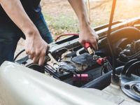 How to Jumpstart a Car Using Another Car’s Battery