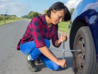 How to Fix a Flat Tire on the Highway: A Step-by-Step Guide for Drivers