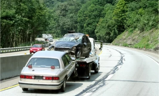 How to Handle Towing Assistance for Accidents on Highways: What You Need to Know