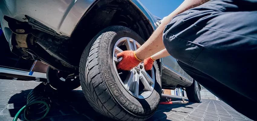 Local Flat Tire Emergency Services for Stranded Cars: Fast Help When You Need It Most