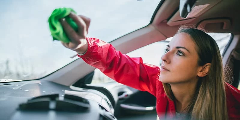 How to Handle a Foggy Windshield While Driving: Tips and Solutions