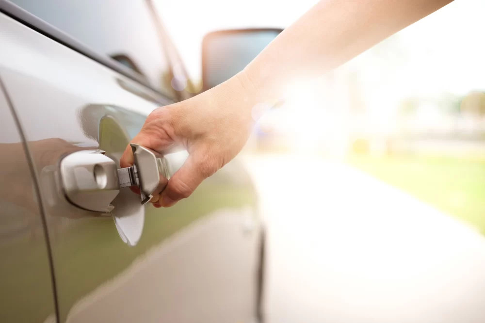 How to Unlock a Car Without Damaging the Door Frame