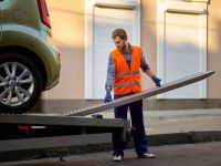 Ensuring Safety with 24/7 Roadside Assistance Services