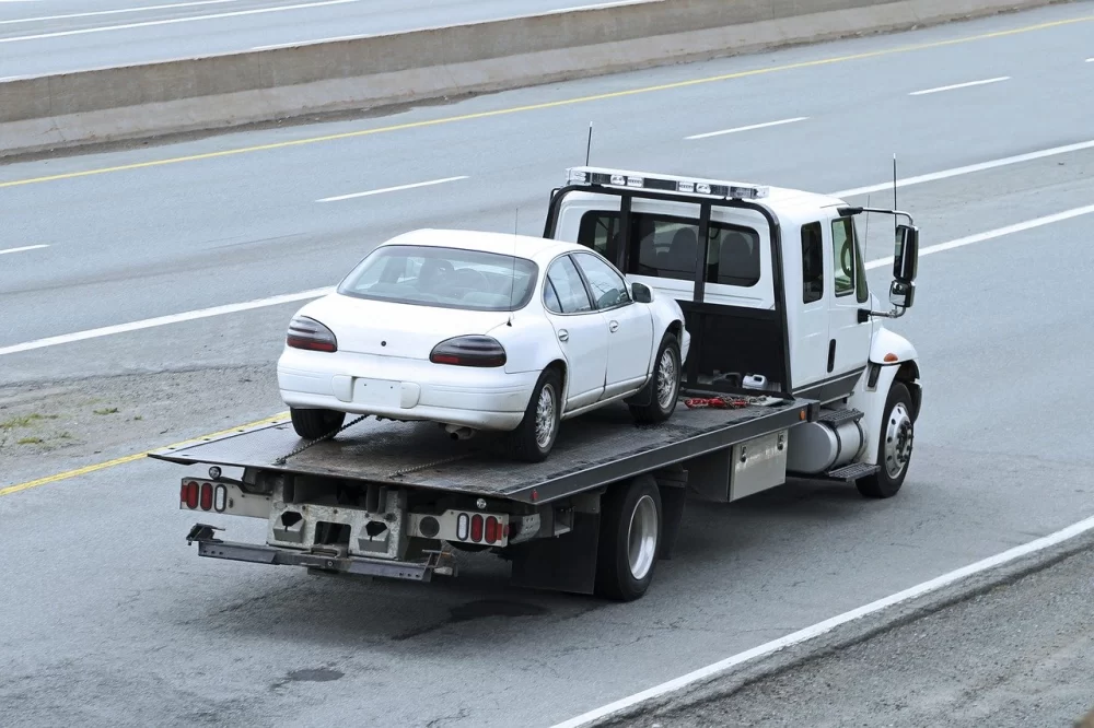 Reliable Flatbed Towing Services: Ensuring Safe Transport for Your Vehicle