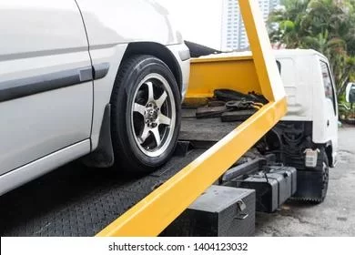 The Process of Calling a Tow Truck for Accident Recovery – A Step-by-Step Guide