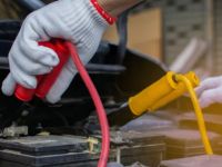 Tow Trucks for Car Battery Replacements: Your Guide to Emergency Battery Help