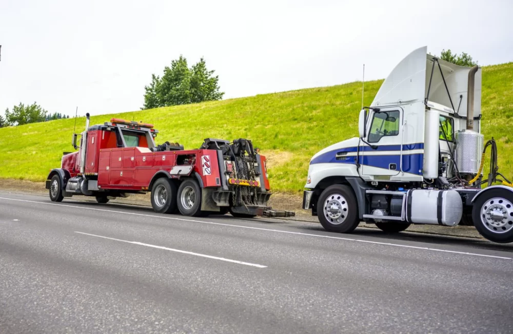 Tow Truck Service for Semi-Truck Breakdowns: Everything You Need to Know