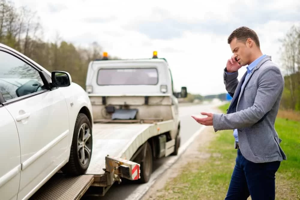 How Towing Assistance Works for RV Breakdowns: A Complete Guide