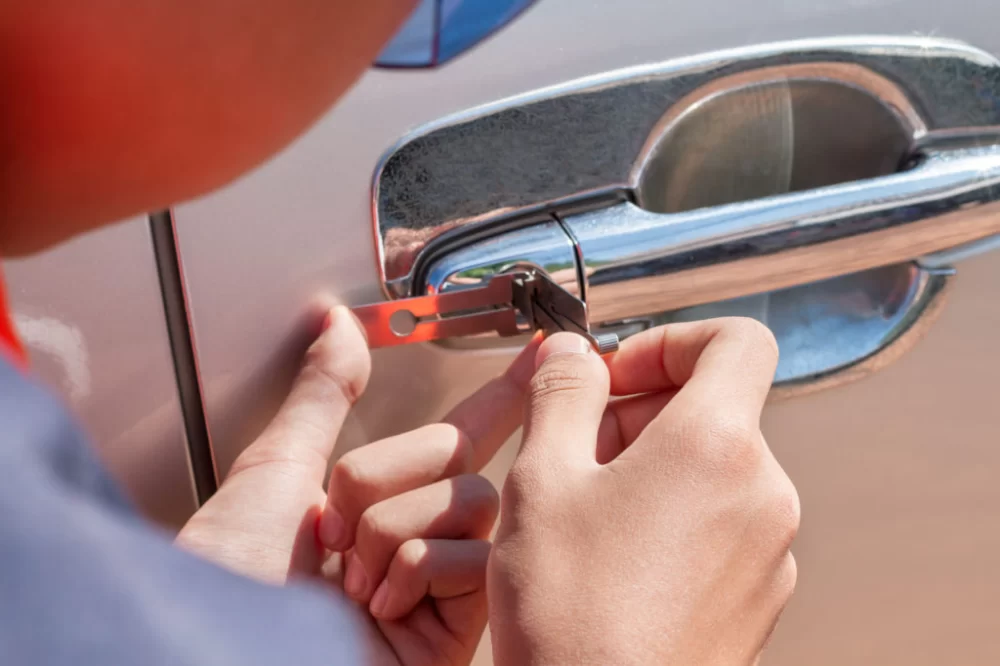 Can Roadside Assistance Unlock a Car Door? Find Out What Services Are Available