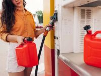What Should I Do If I’m Out of Fuel on a Busy Road?