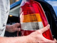 Best Auto Repair for Faulty Headlights and Tail Lights: Fixing Car Lights at Home or with Professionals