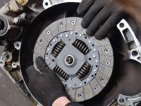 Signs Your Car Needs a New Clutch: Symptoms and Solutions