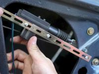 How to Repair a Broken Car Trunk Latch: Step-by-Step Guide