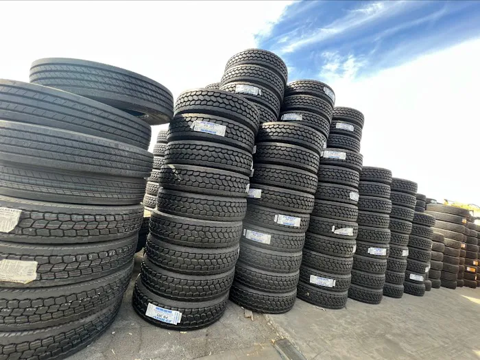 Econo Tires and Service 4