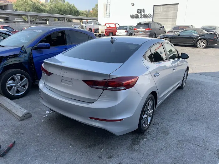 Lopez Auto Body Shop LLC 1
