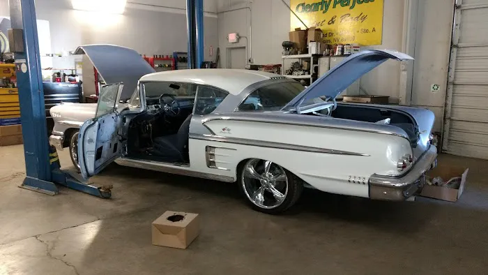 CARSTAR Metropolitan Auto Body & Paint 9