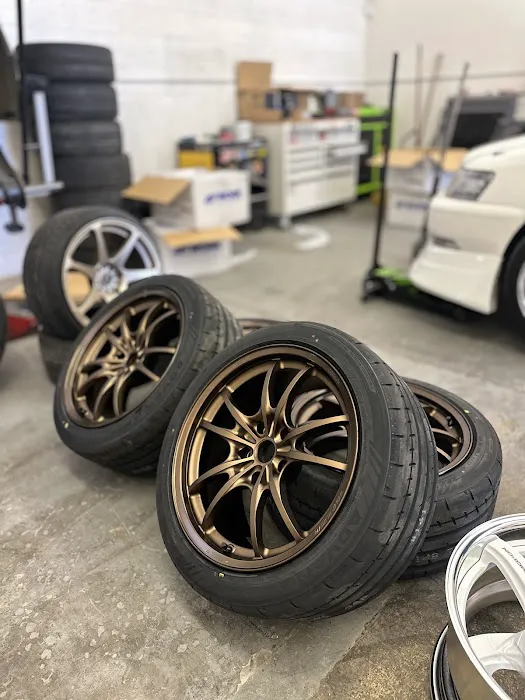P-Lo’s Tire 1