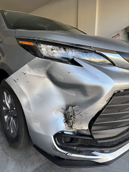 Royal Touch Auto Body 5
