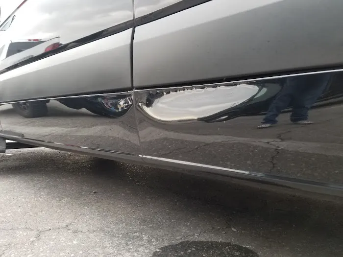 Royal Touch Auto Body 7