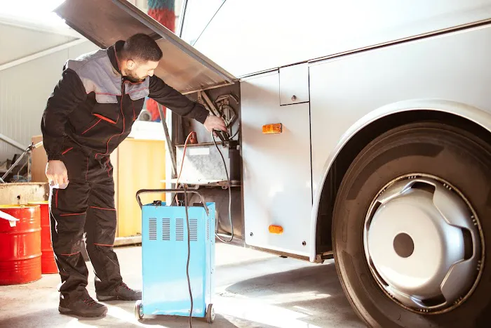 Road Dogs Truck & RV Service 1
