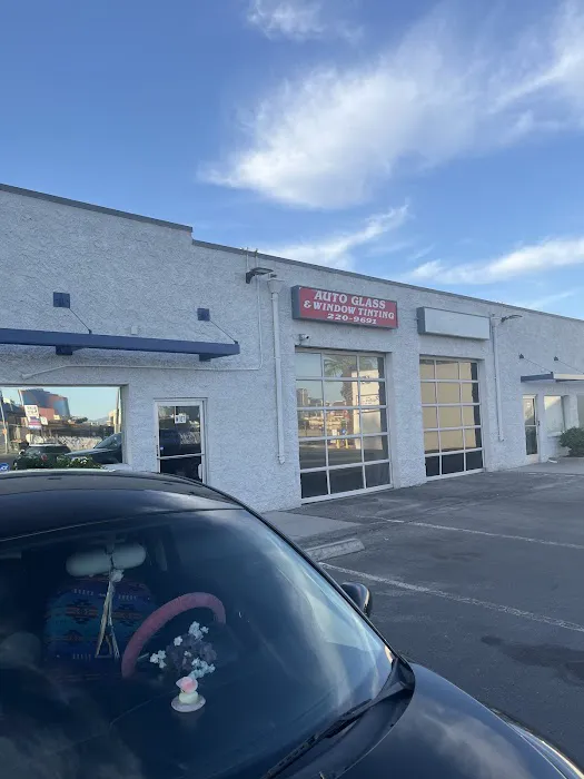United Auto Glass & Window Tinting 3