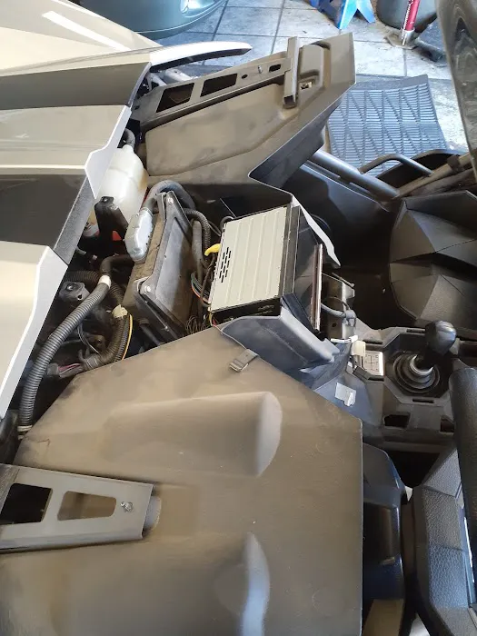 CAR AUTO SERVICE 1