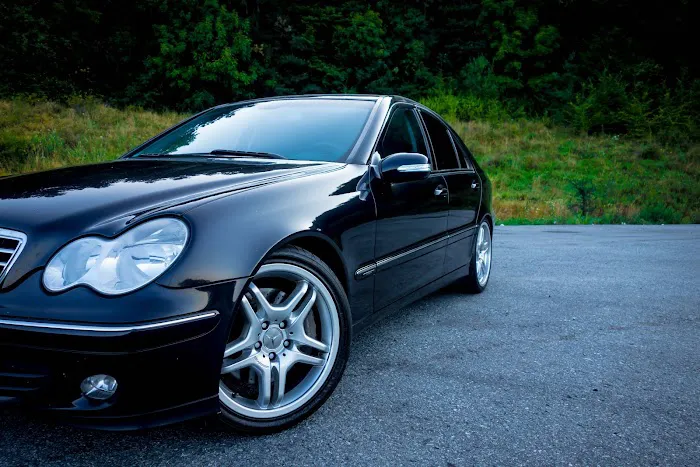 Clear Quality Auto Glass 1