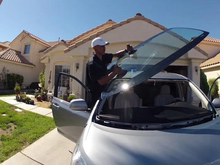Clear Quality Auto Glass 9