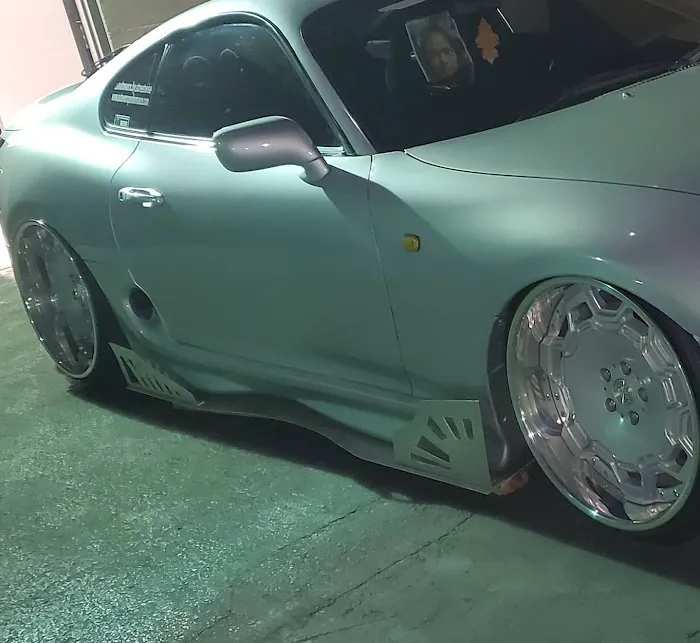 Genesis Garage 8