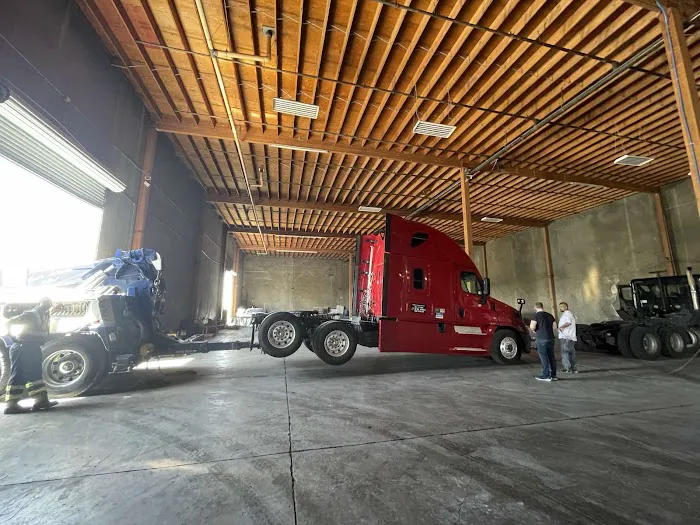 Pro Fleet Repair - Truck & Trailer Repair Las Vegas 5
