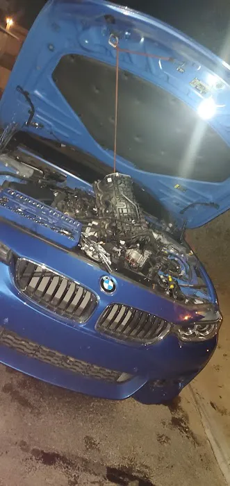 Mobile vehicle diagnostic and oil and brake pads change 0
